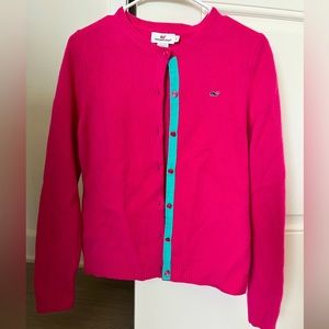 Vineyard Vines button up sweater